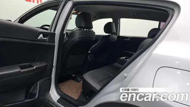 Kia Sportage The Bold 2020 — Фото 11/20