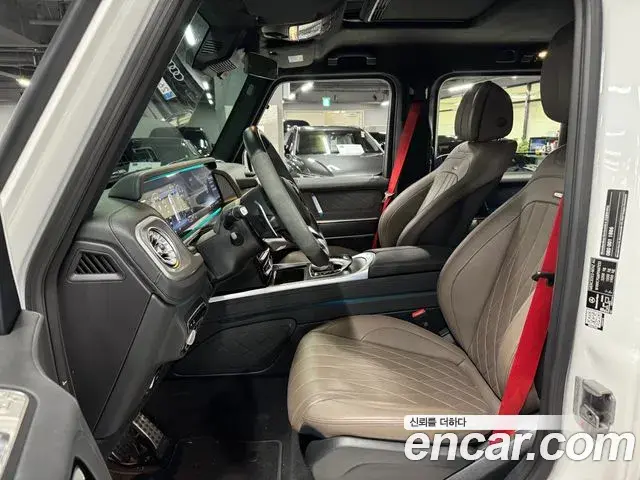 Mercedes-Benz G-Class 2023 — Фото 8/16