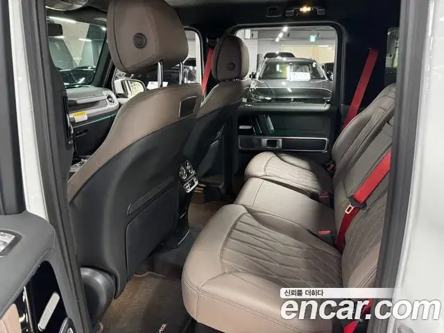 Mercedes-Benz G-Class 2023 — Фото 13/16