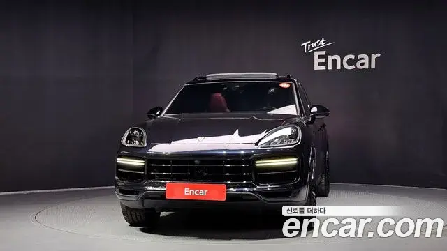 Porsche Cayenne 2021 — Фото 3/20