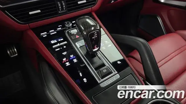 Porsche Cayenne 2021 — Фото 9/20