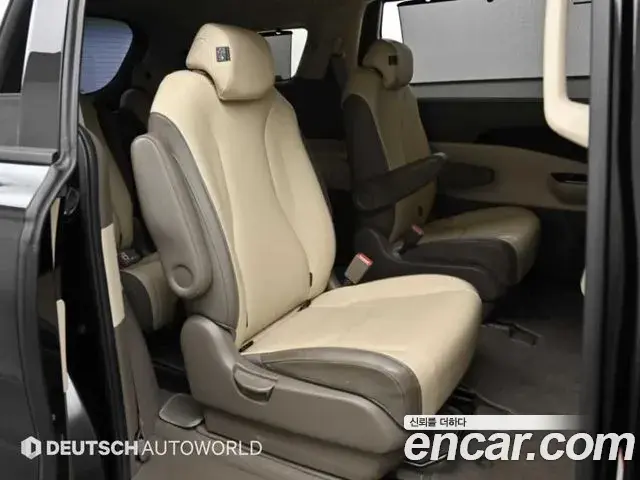 Kia Carnival 2021 — Фото 12/20