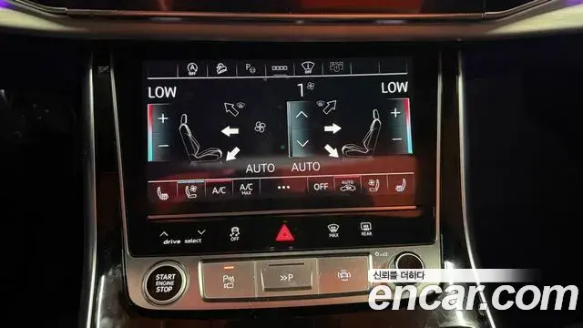 Audi Q7 2025 — Фото 12/20