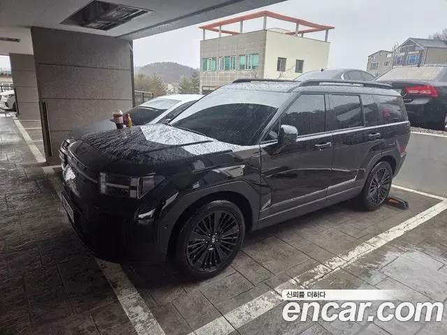 Hyundai Santa Fe 2025 — Фото 1/10