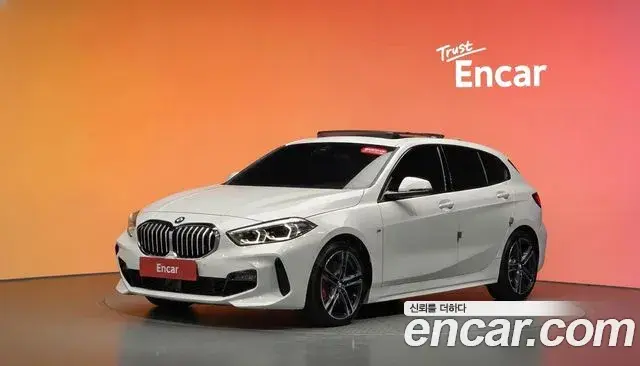 BMW 1 Series 2023 — Фото 1/20