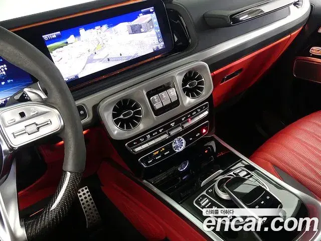 Mercedes-Benz G-Class 2020 — Photo 18/20