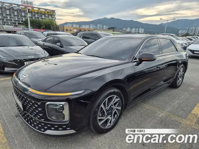 Hyundai Grandeur 2023 — Şəkil 2/20
