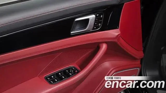 Porsche Panamera 2021 — Фото 16/20