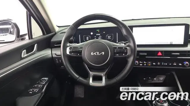 Kia K5 2024 — Şəkil 18/20
