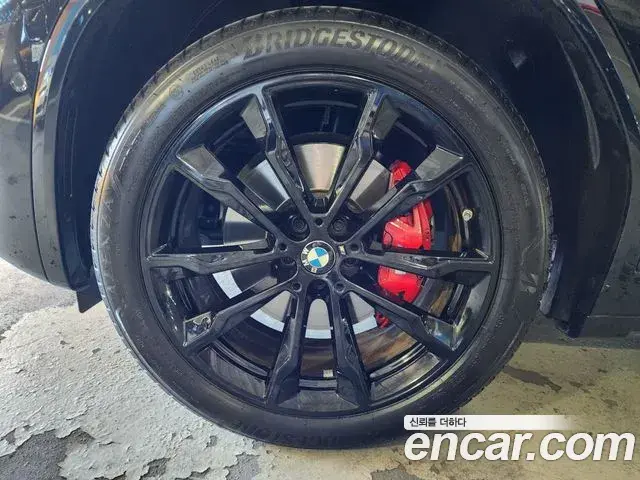 BMW X4 2025 — Фото 11/15