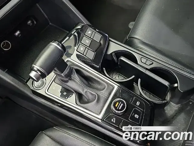 Kia Sportage 2023 — Фото 6/18