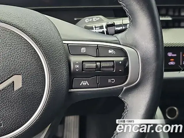 Kia Sportage 2023 — Фото 16/18