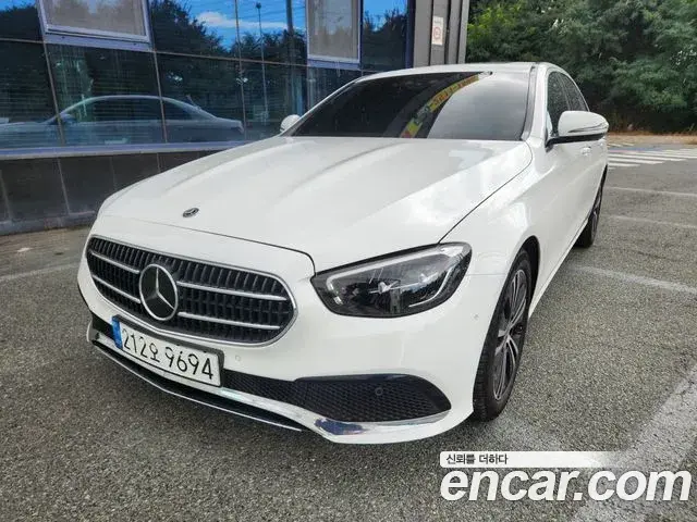 Mercedes-Benz E-Class 2021 — Фото 10/18