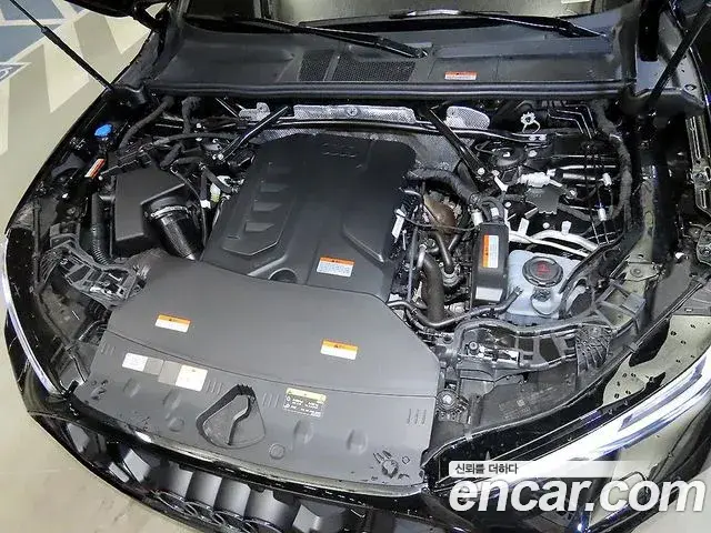Audi Q5 2025 — Фото 18/20