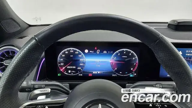Mercedes-Benz GLB-Class 2025 — Фото 7/17
