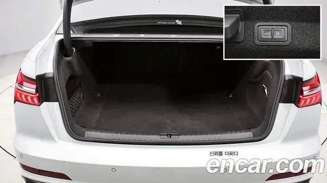 Audi A6 2022 — Фото 11/20
