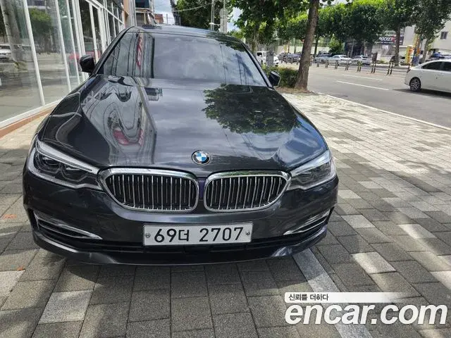 BMW 5 Series 2018 — Фото 3/17