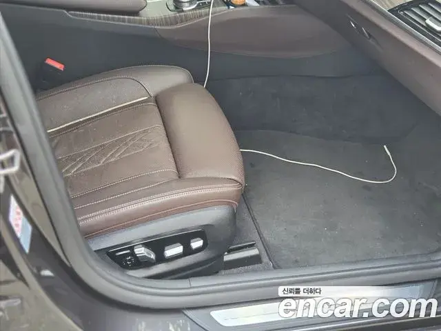 BMW 5 Series 2018 — Фото 10/17