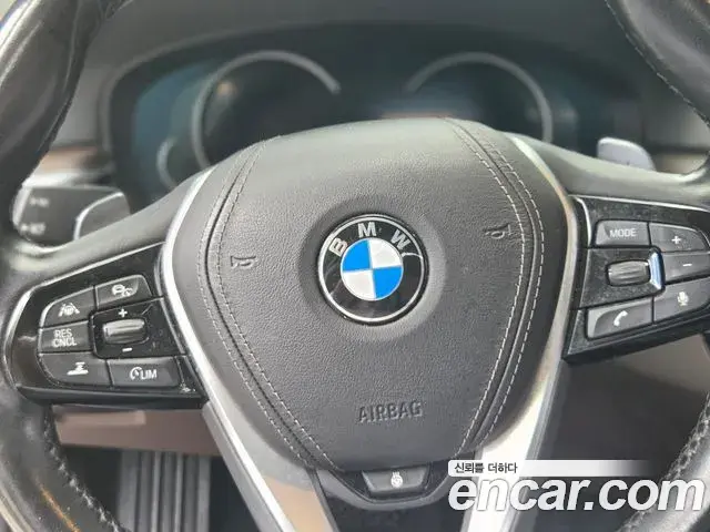 BMW 5 Series 2018 — Фото 14/17