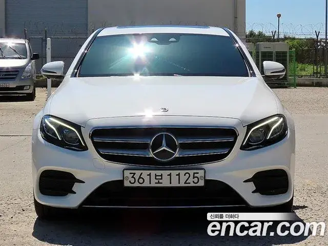 Mercedes-Benz E-Class 2020 — Фото 9/20