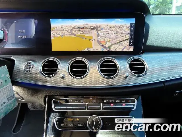 Mercedes-Benz E-Class 2020 — Фото 13/20