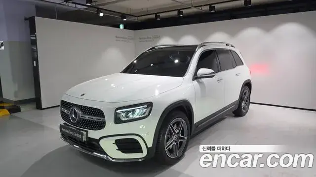 Mercedes-Benz GLB-Class 2026 — Фото 1/20