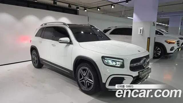 Mercedes-Benz GLB-Class 2026 — Фото 2/20