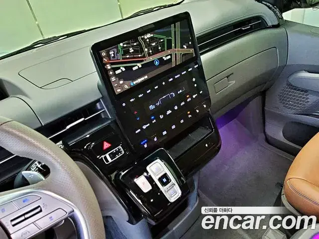 Hyundai Staria 2022 — Фото 6/20