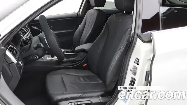 BMW 4 Series 2019 — Фото 13/20