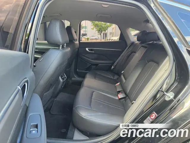 Hyundai Sonata 2022 — Фото 11/20