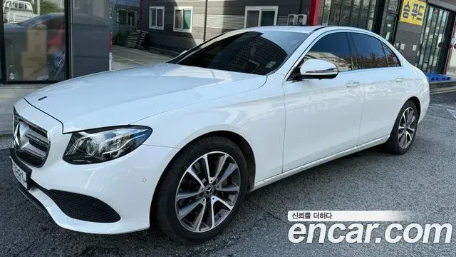 Mercedes-Benz E-Class 2018 — Фото 5/15