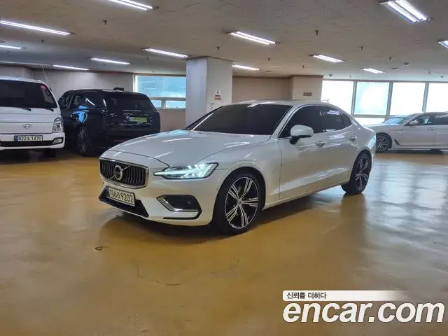 Volvo S60 2021 — Şəkil 3/18