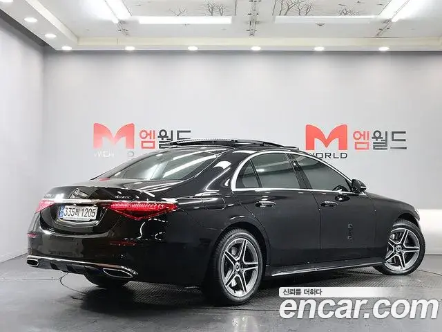 Mercedes-Benz S-Class 2023 — Фото 2/20