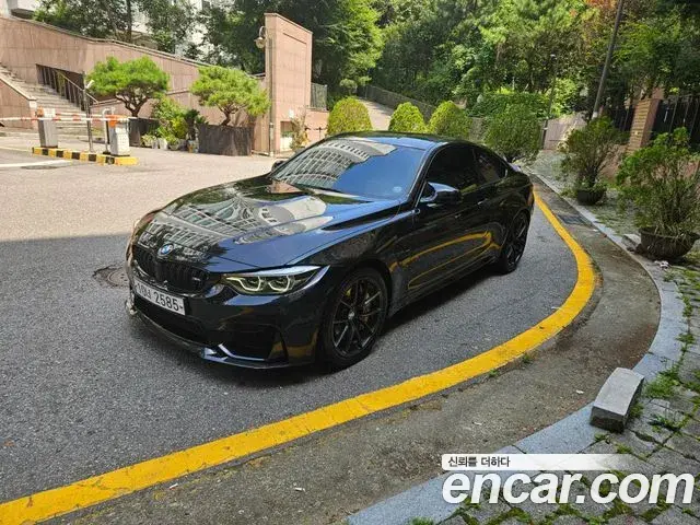 BMW M4 2018 — Фото 4/20