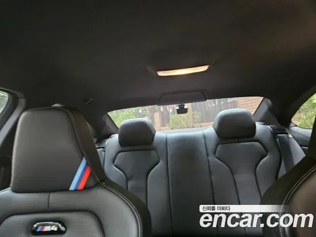 BMW M4 2018 — Фото 19/20