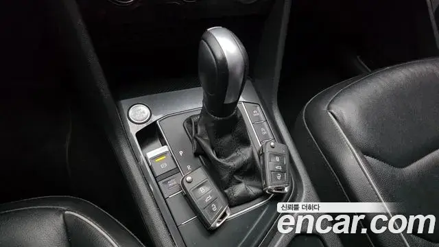 Volkswagen Tiguan 2020 — Photo 27/31