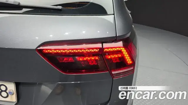 Volkswagen Tiguan 2020 — Photo 3/31
