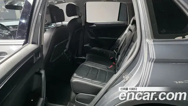 Volkswagen Tiguan 2020 — Photo 26/31