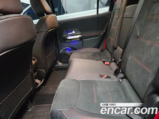 Mercedes-Benz GLB-Class 2025 — Фото 9/20