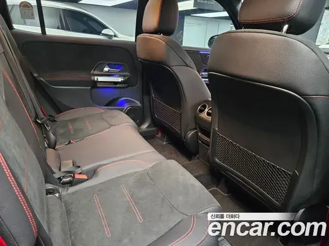 Mercedes-Benz GLB-Class 2025 — Фото 12/20