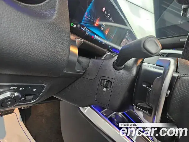 Mercedes-Benz GLB-Class 2025 — Фото 14/20