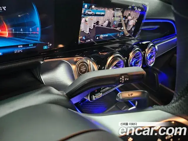 Mercedes-Benz GLB-Class 2025 — Фото 15/20