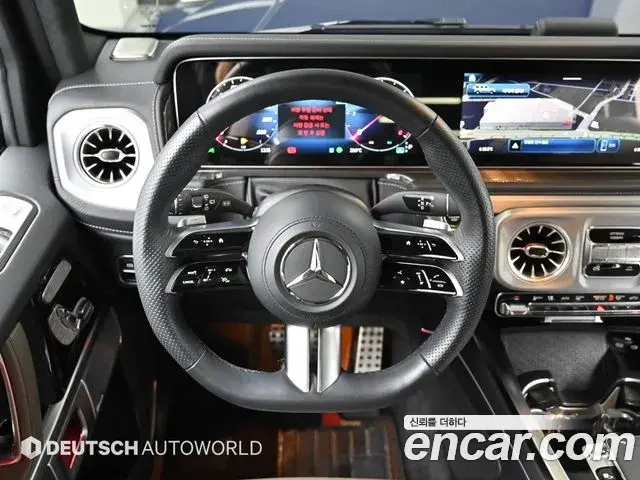 Mercedes-Benz G-Class 2024 — Photo 9/20