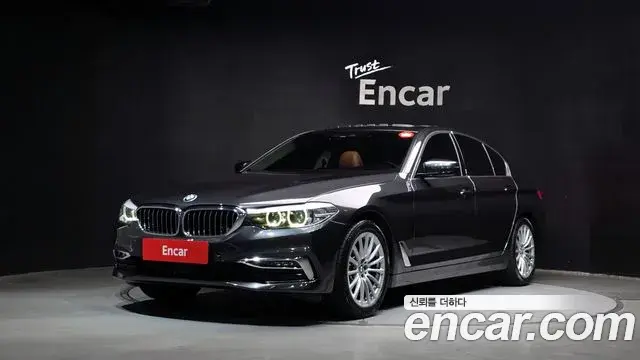 BMW 5 Series 2019 — Фото 1/20