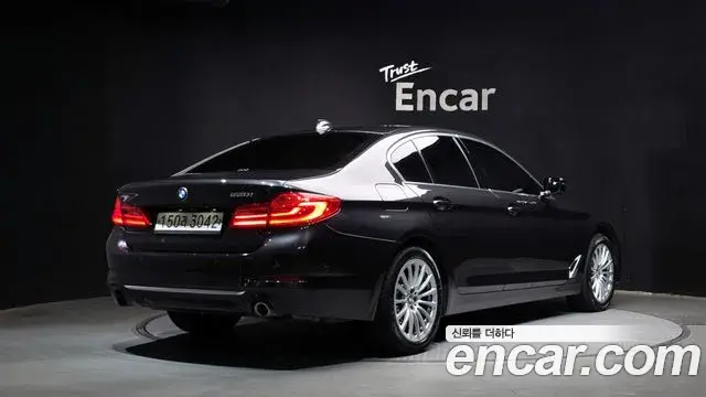 BMW 5 Series 2019 — Фото 2/20
