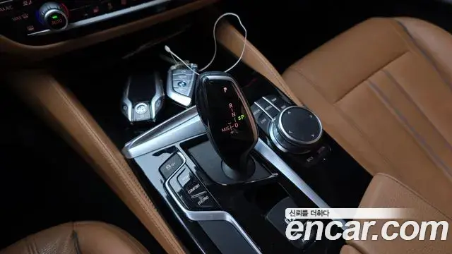 BMW 5 Series 2019 — Фото 9/20