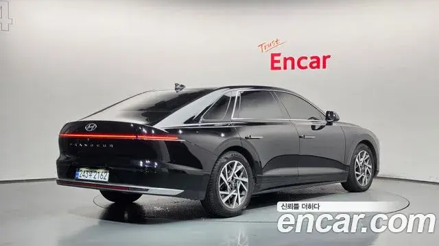 Hyundai Grandeur 2023 — Фото 2/20