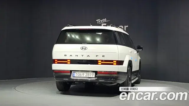 Hyundai Santa Fe 2024 — Фото 4/20
