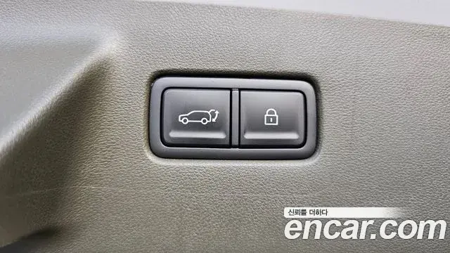 Hyundai Santa Fe 2024 — Фото 17/20