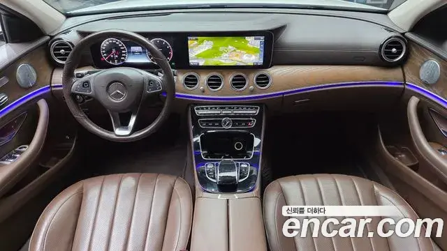 Mercedes-Benz E-Class 2018 — Фото 7/20